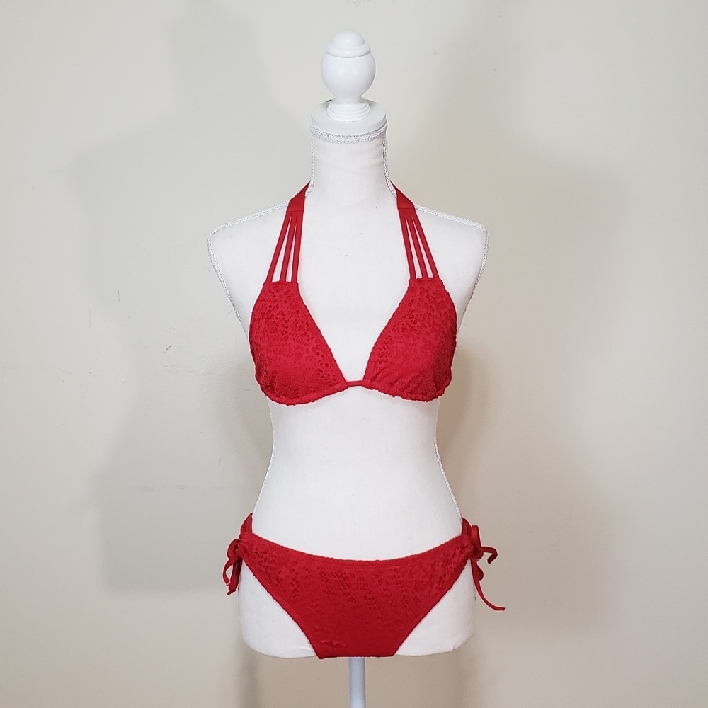 Red bikini set